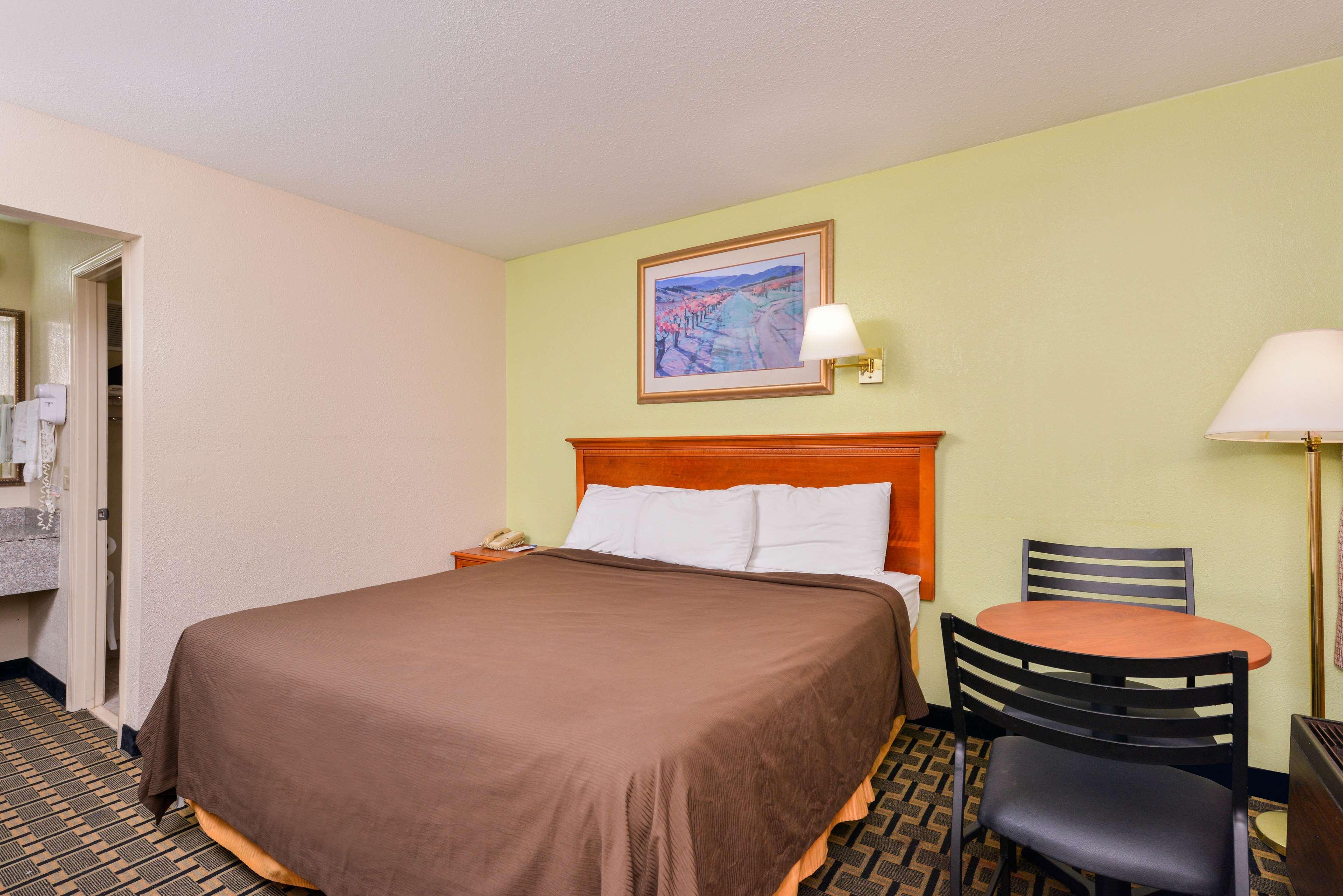 Americas Best Value Inn-Nashville/Airport South Eksteriør billede
