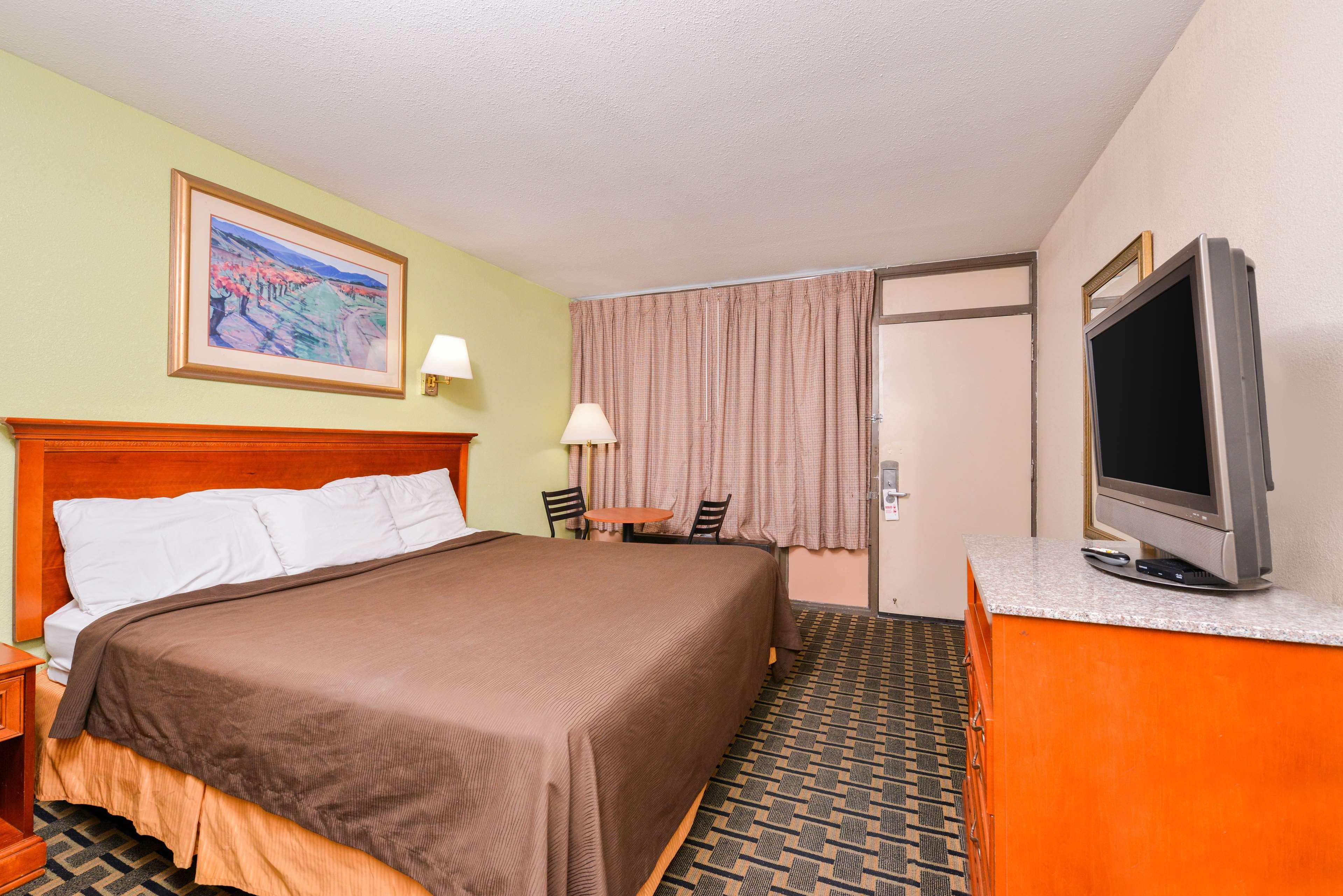 Americas Best Value Inn-Nashville/Airport South Eksteriør billede